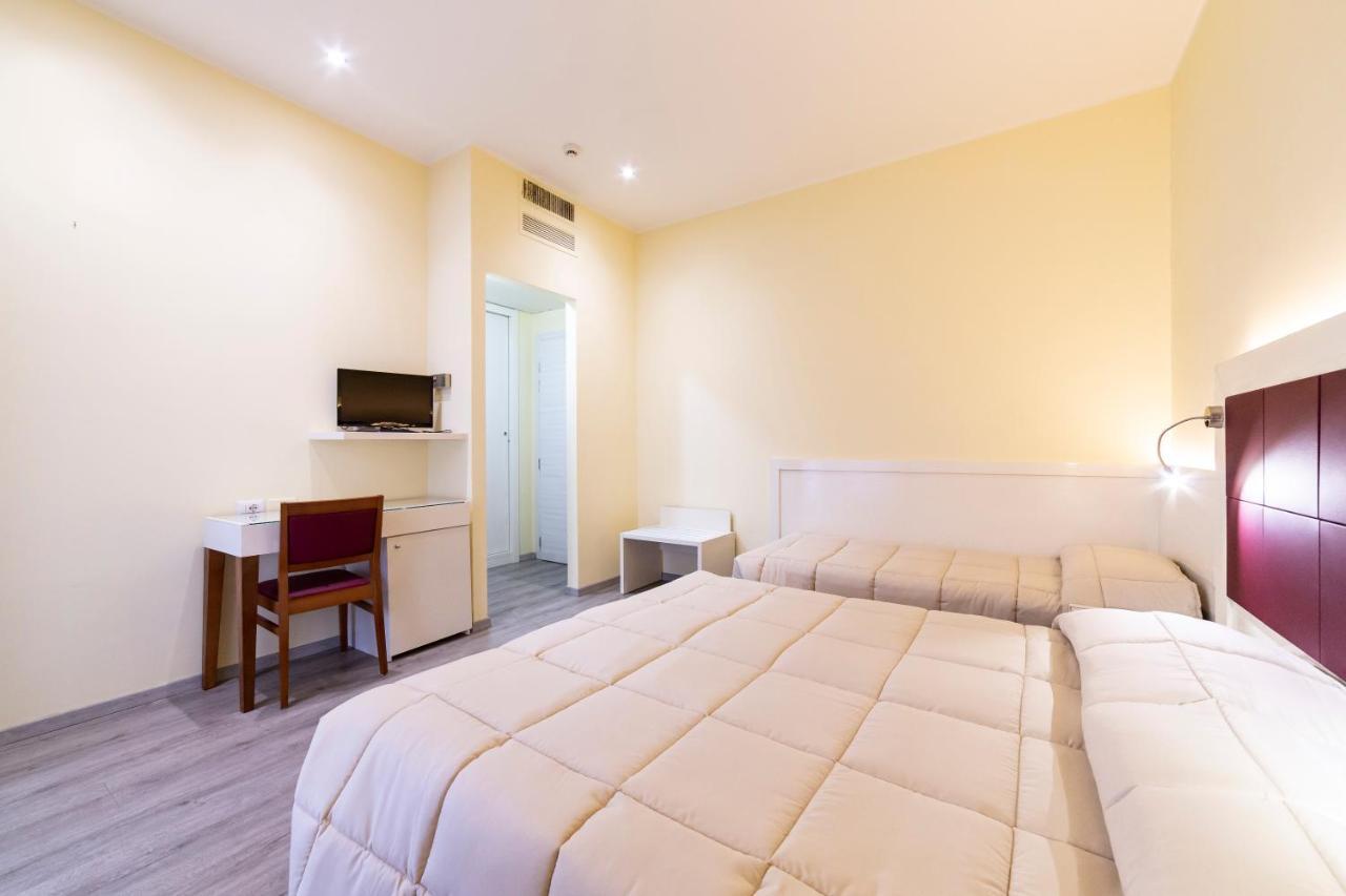 רימיני Park Hotel מראה חיצוני תמונה