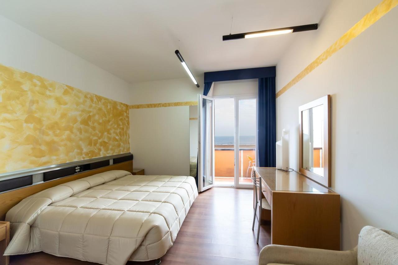 רימיני Park Hotel מראה חיצוני תמונה