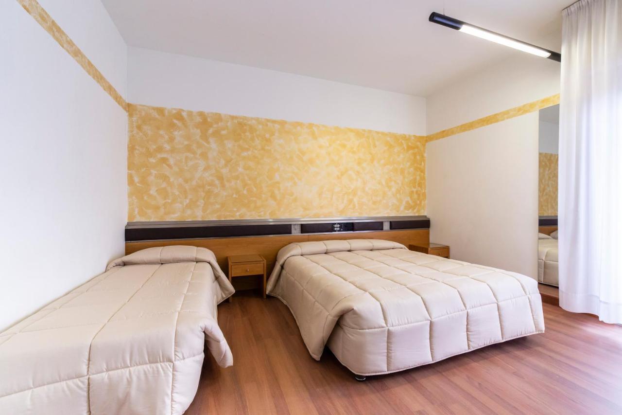 רימיני Park Hotel מראה חיצוני תמונה