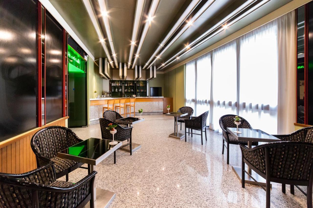 רימיני Park Hotel מראה חיצוני תמונה